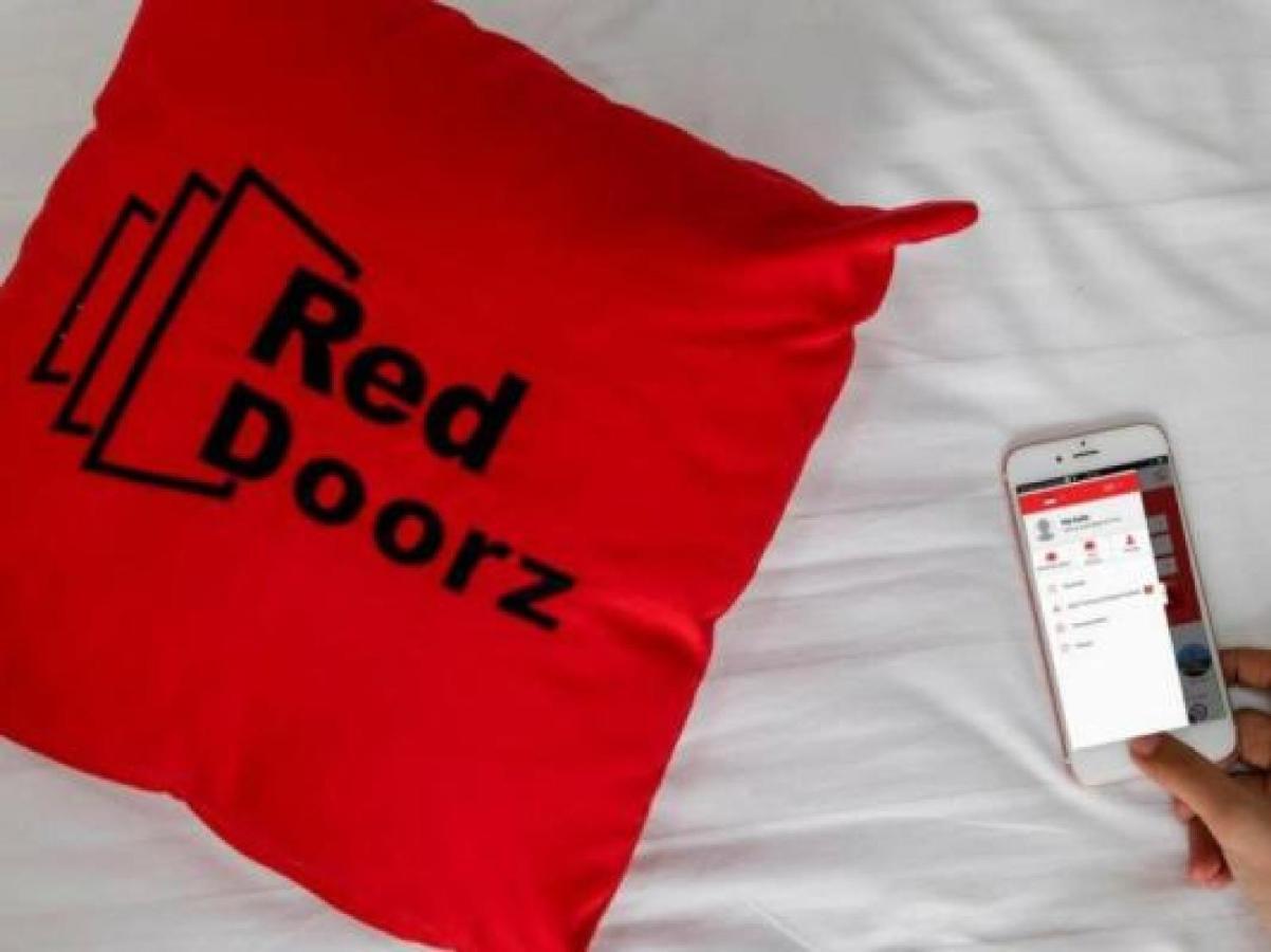 Reddoorz Plus Near Mall Slipi Jaya Jacarta Exterior foto